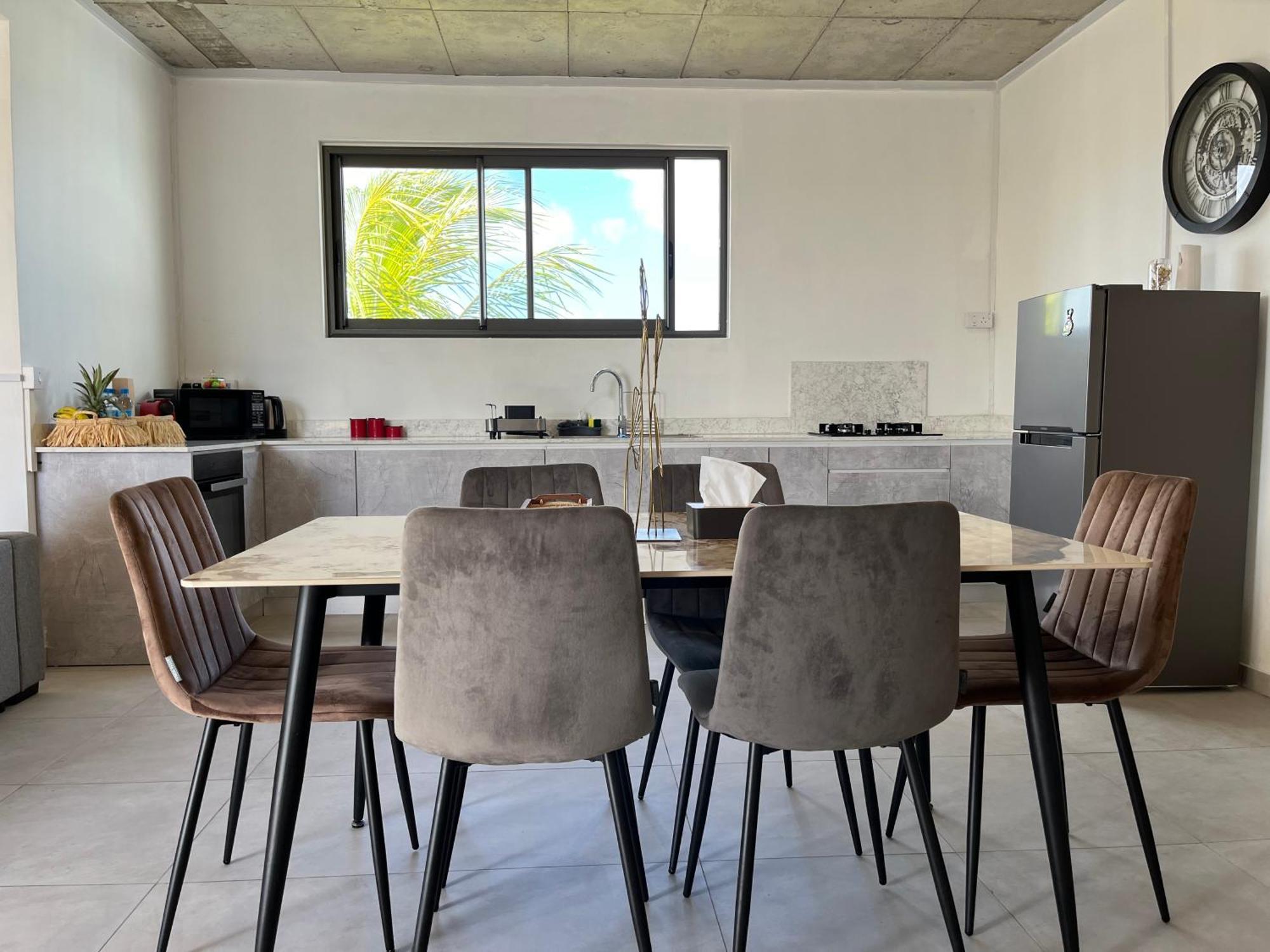 Cosy 2 Bedrooms Apts In Pereybere -Seasons Break Apartment Pereybere Beach Екстер'єр фото